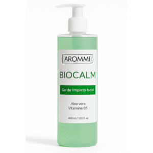 Limpieza suave y refrescante con aloe vera, vitamina B5 y agua de rosas. Ideal para todo tipo de piel, sobre todo sensibles o reactivas.